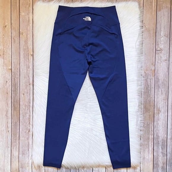 The North Face Women’s Cloud Roll Tights High Rise - Picture 2 of 8